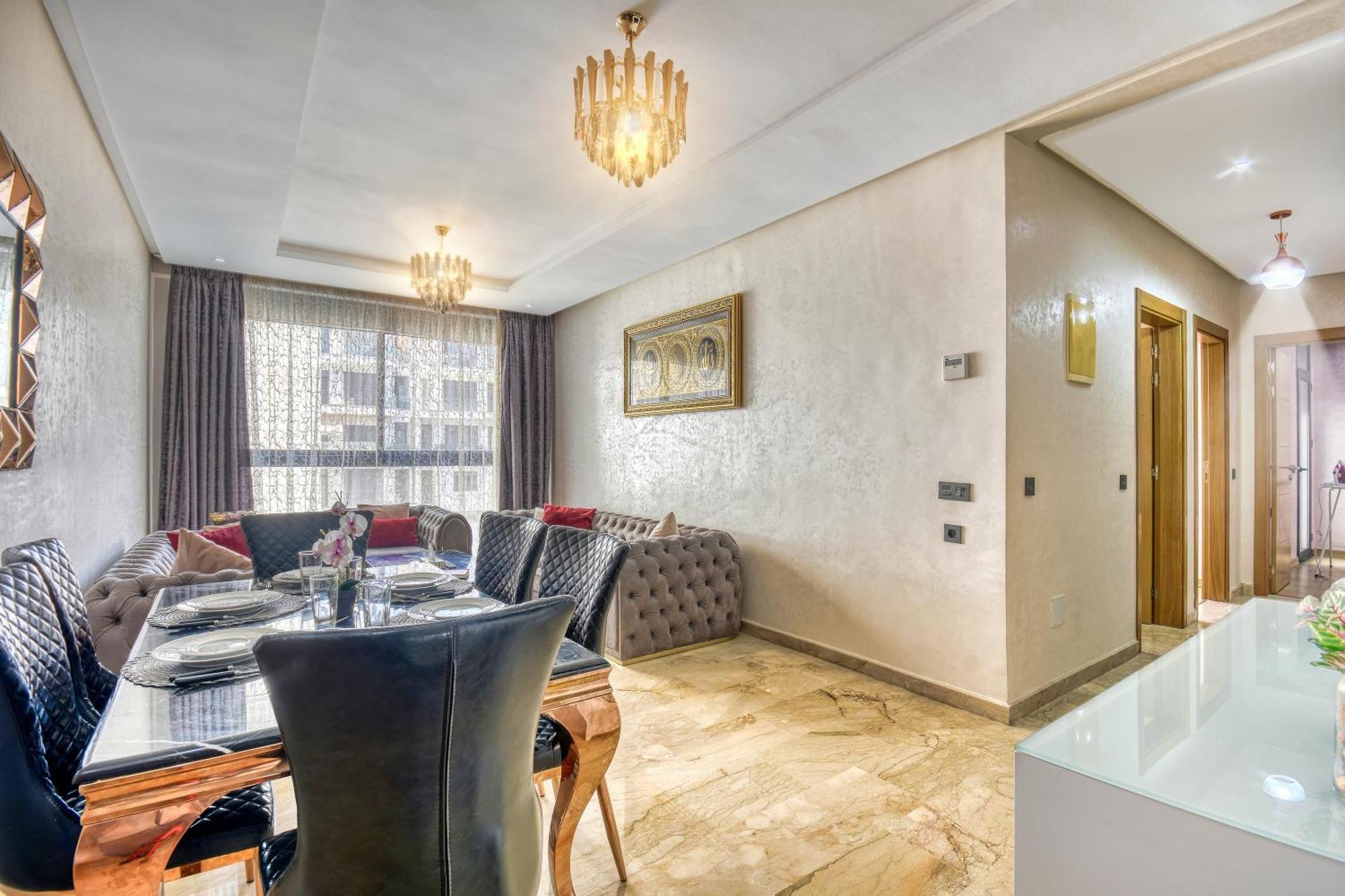 Apartment Chic & Comfy In Center